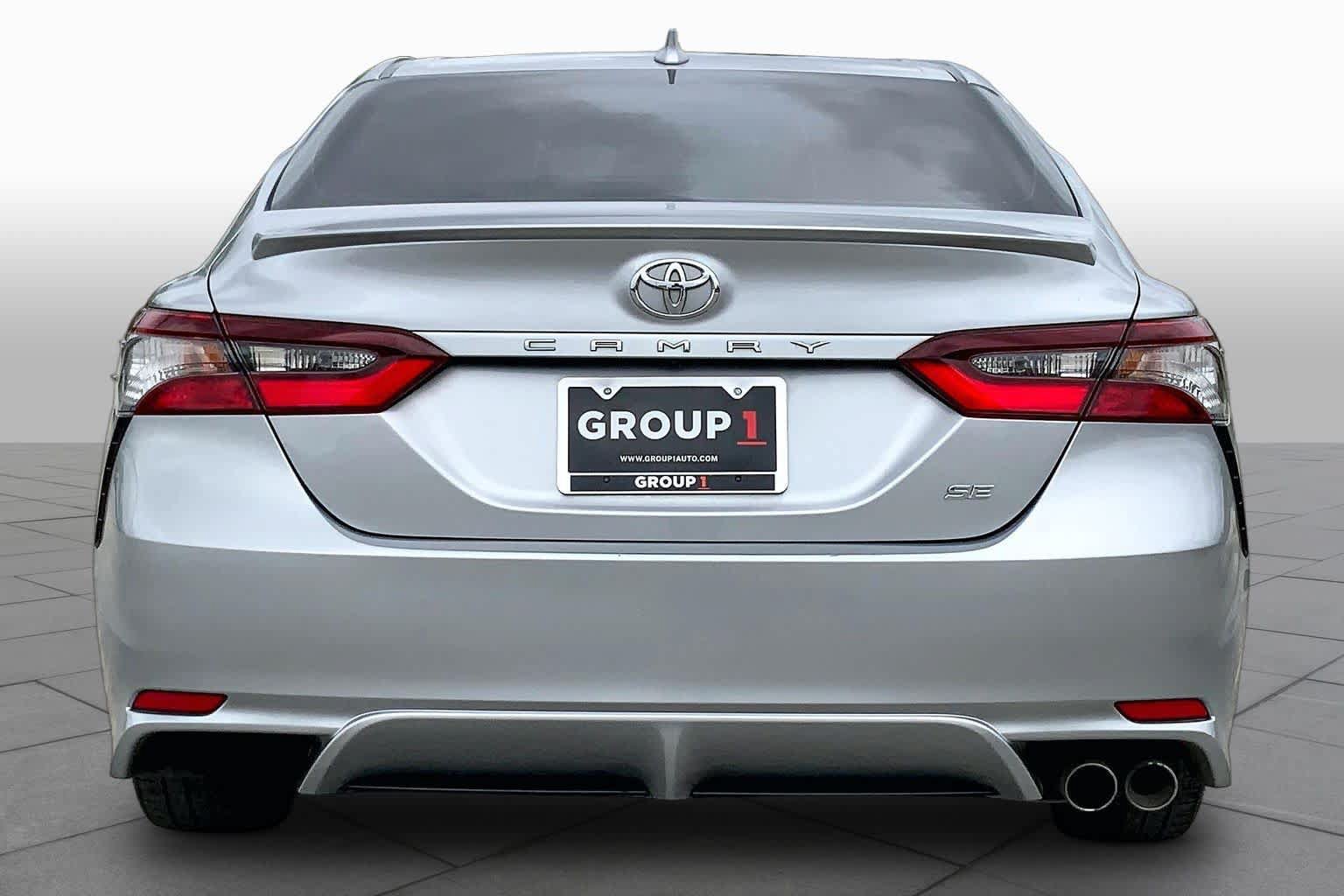 Used 2024 Toyota Camry SE FWD image 5