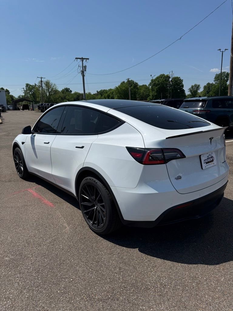 Used 2021 Tesla Model Y Long Range image 4