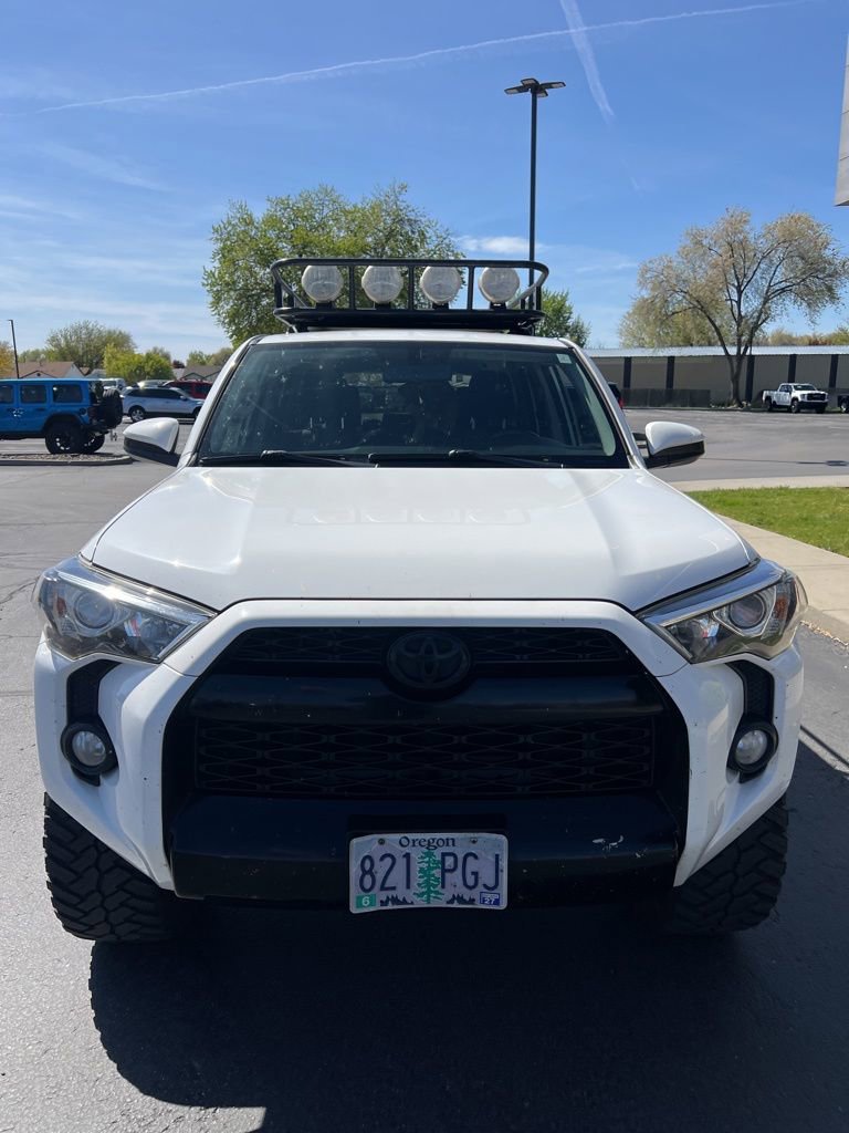 Used 2016 Toyota 4Runner SR5 AWD/4WD image 7