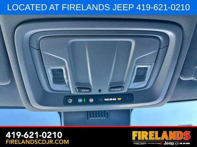 Used 2024 Chevrolet Silverado 1500 RST w/ Z71 Off-Road Package AWD/4WD image 23