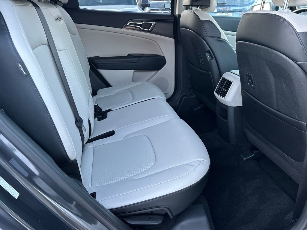 Certified 2024 Kia Sportage EX image 16