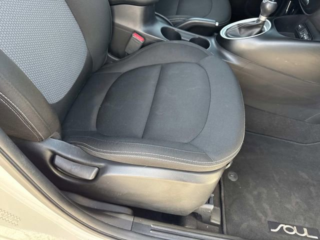 Used 2018 Kia Soul + image 20