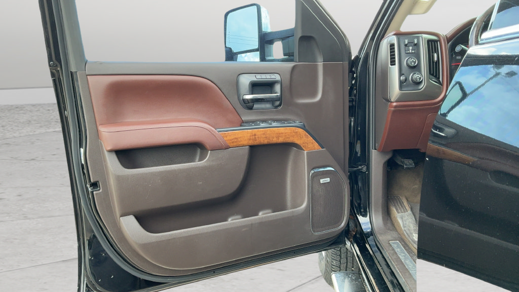 Used 2016 Chevrolet Silverado 3500 High Country w/ Duramax Plus Package AWD/4WD image 18