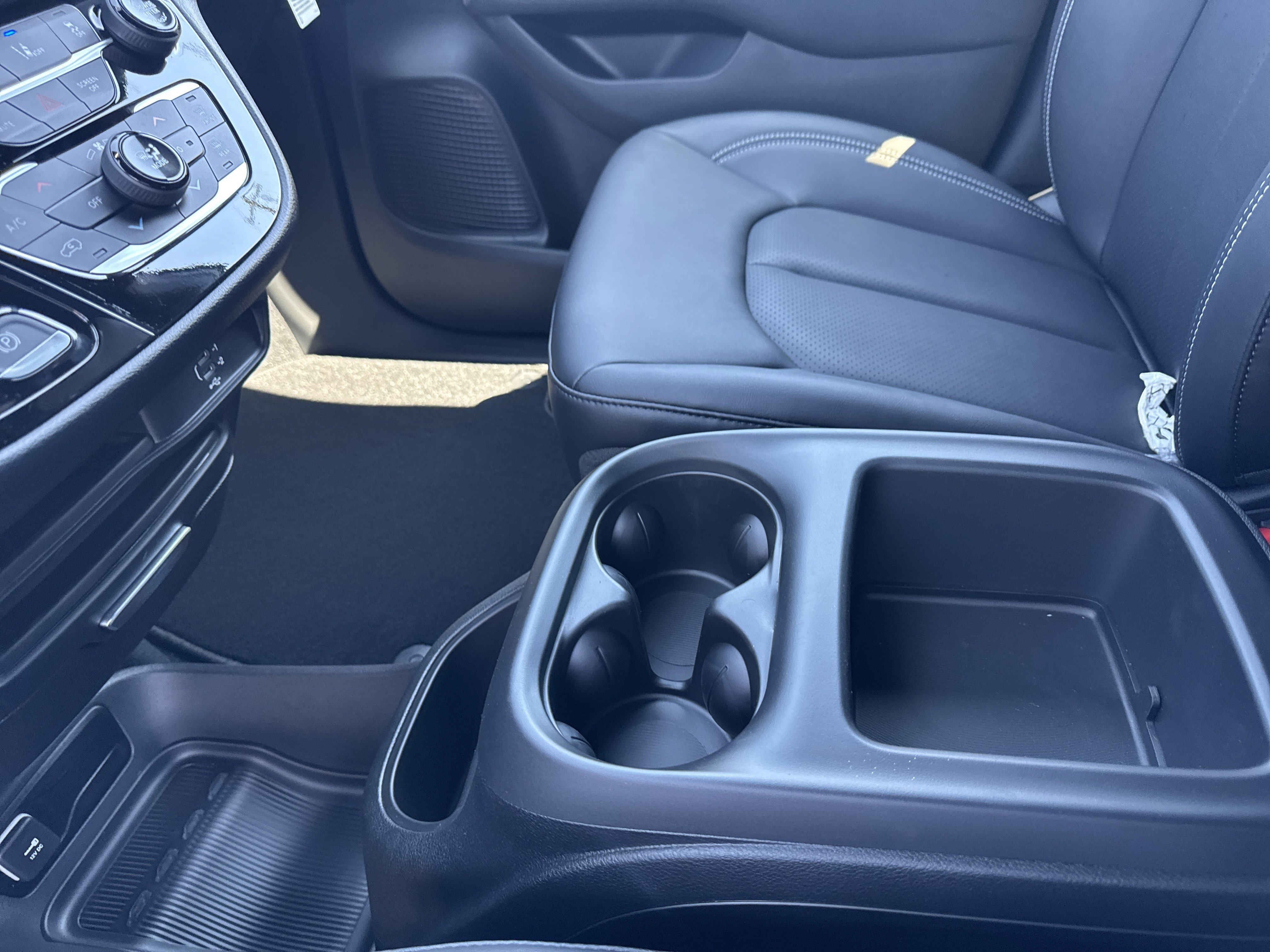 New 2026 Chrysler Voyager LX image 21
