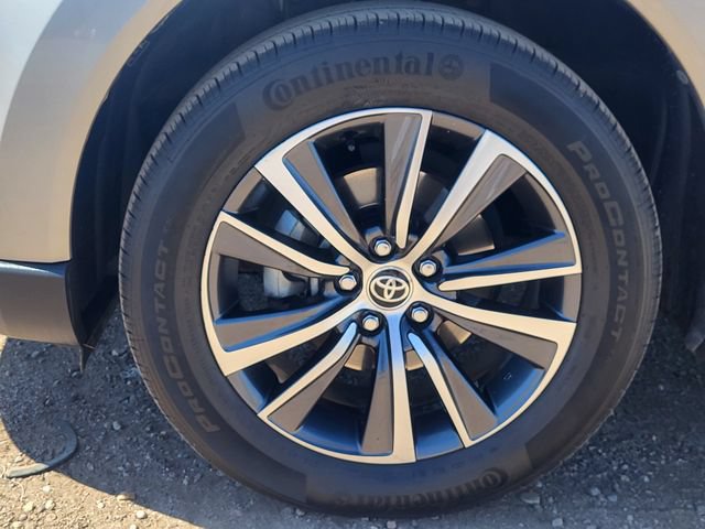 Used 2021 Toyota Venza LE w/ Carpet Mat Package (TMS) AWD/4WD image 10