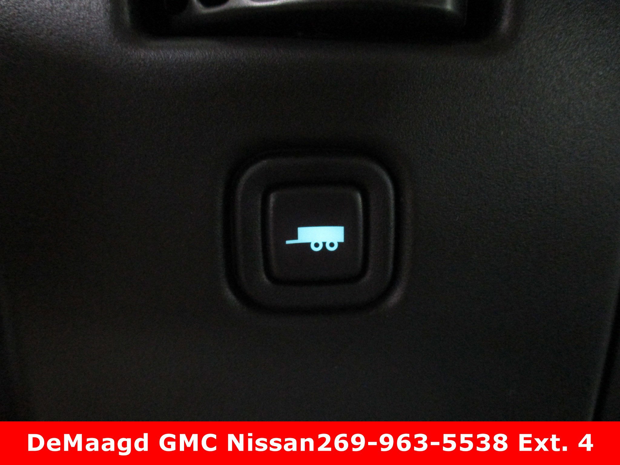 New 2025 GMC Savana 3500 image 24