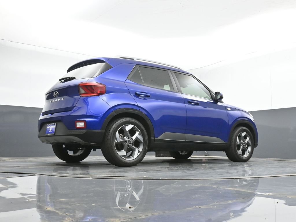 Used 2022 Hyundai Venue SEL w/ Cargo Package image 43