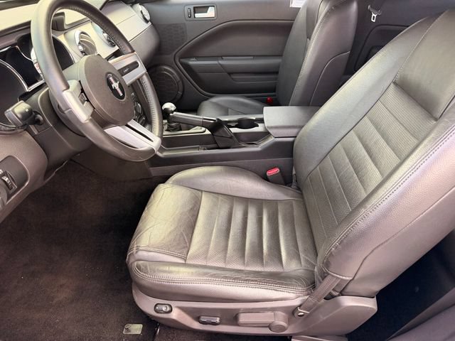 Used 2005 Ford Mustang GT RWD image 17