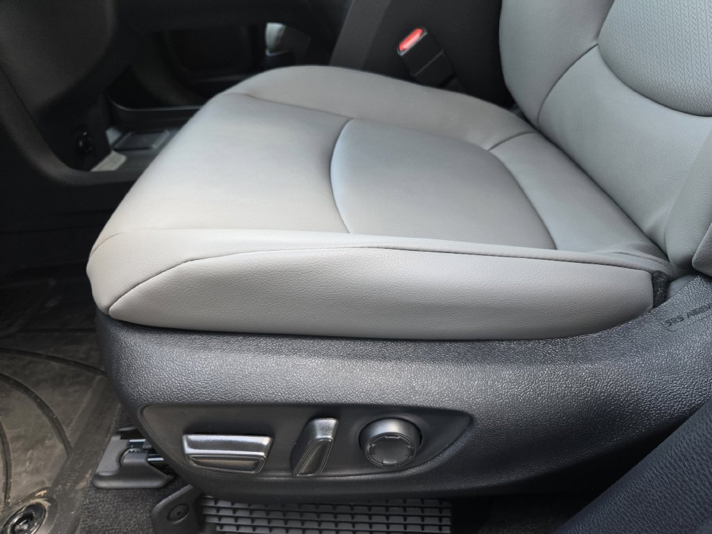 New 2026 Toyota Sienna XLE FWD image 19
