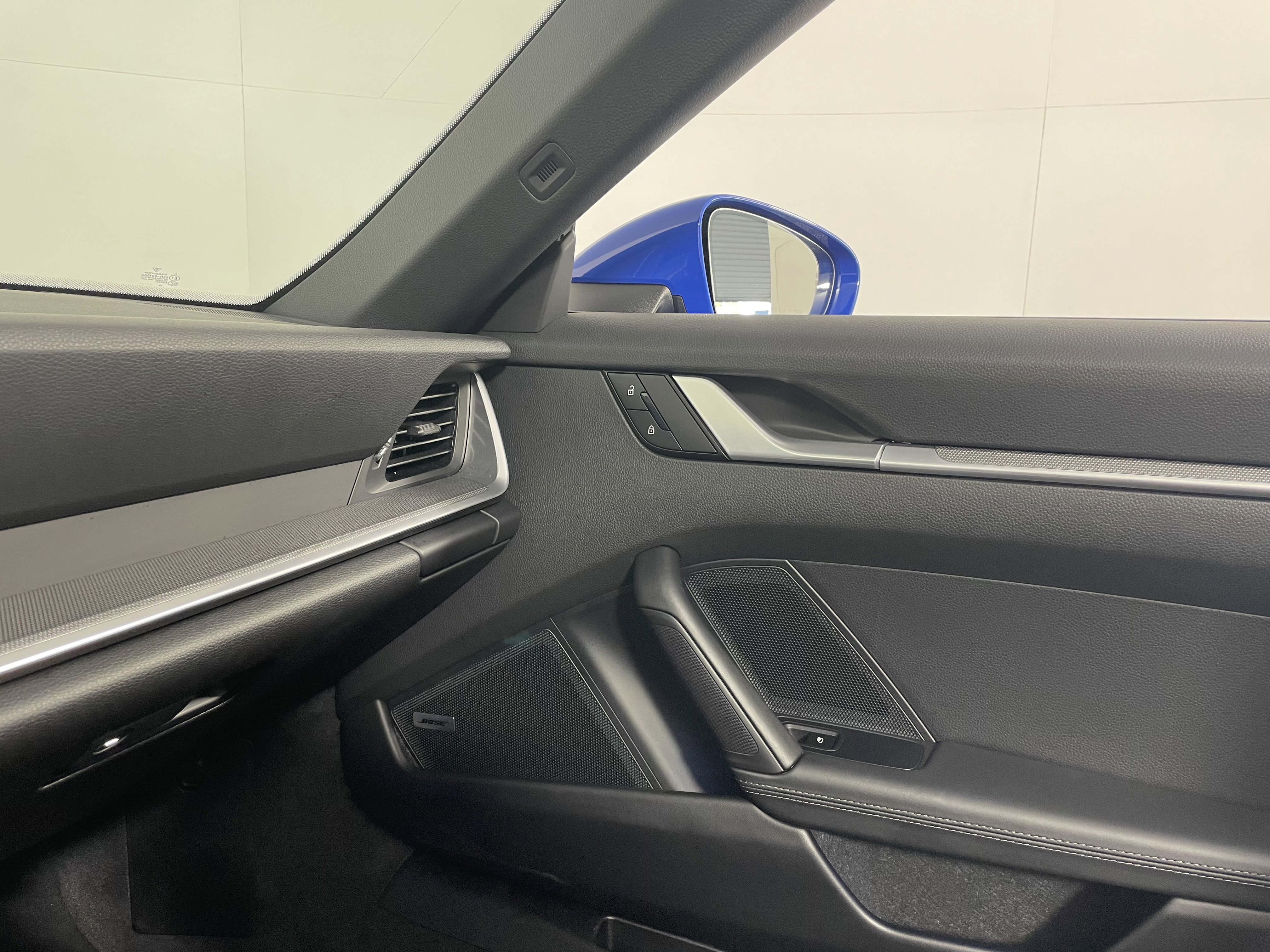 Used 2025 Porsche 911 Carrera image 14