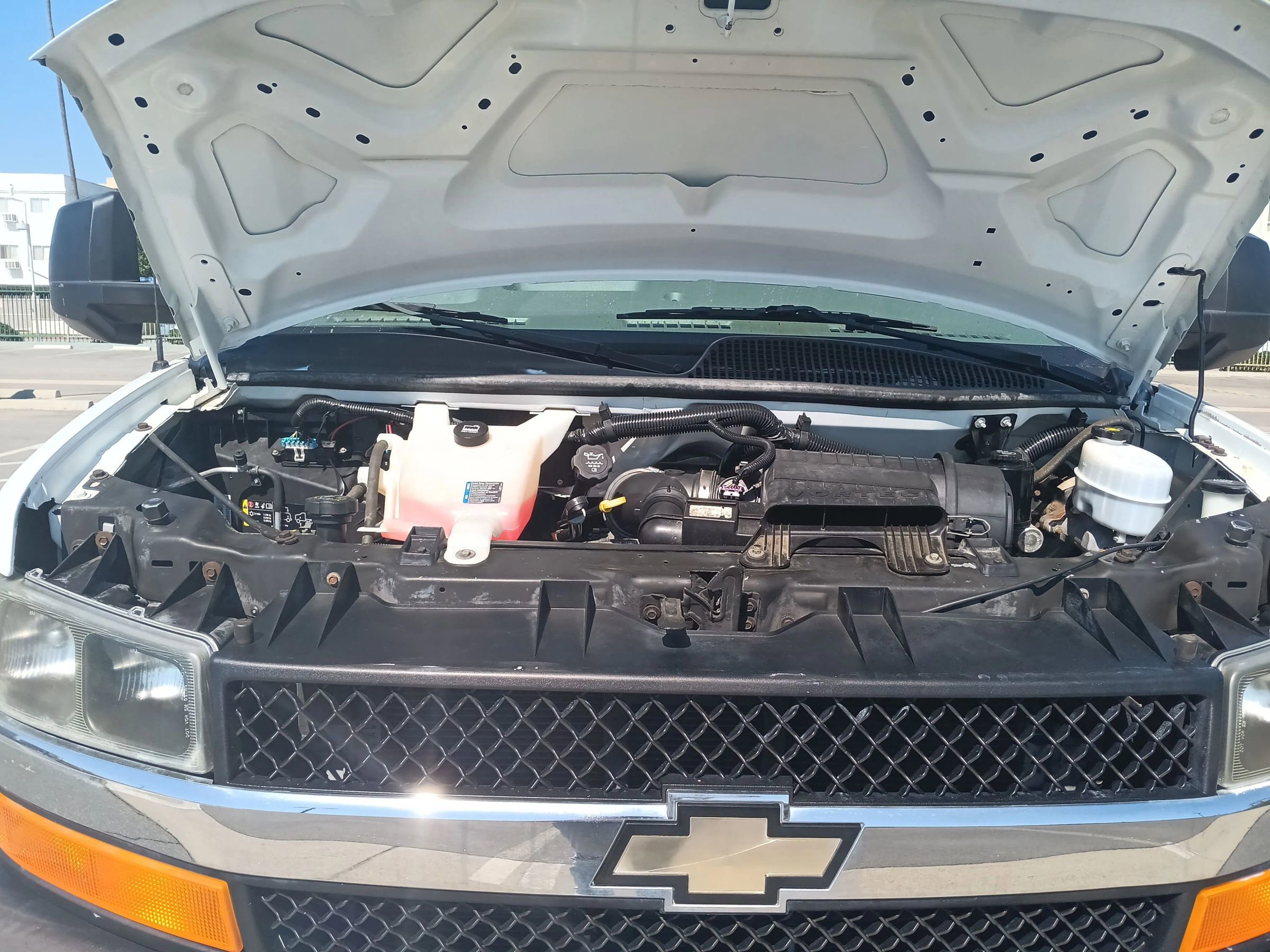 Used 2012 Chevrolet Express 3500 Extended w/ Chrome Appearance Package image 23