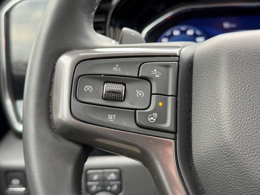 Used 2025 Chevrolet Silverado 1500 High Country w/ Technology Package AWD/4WD image 21