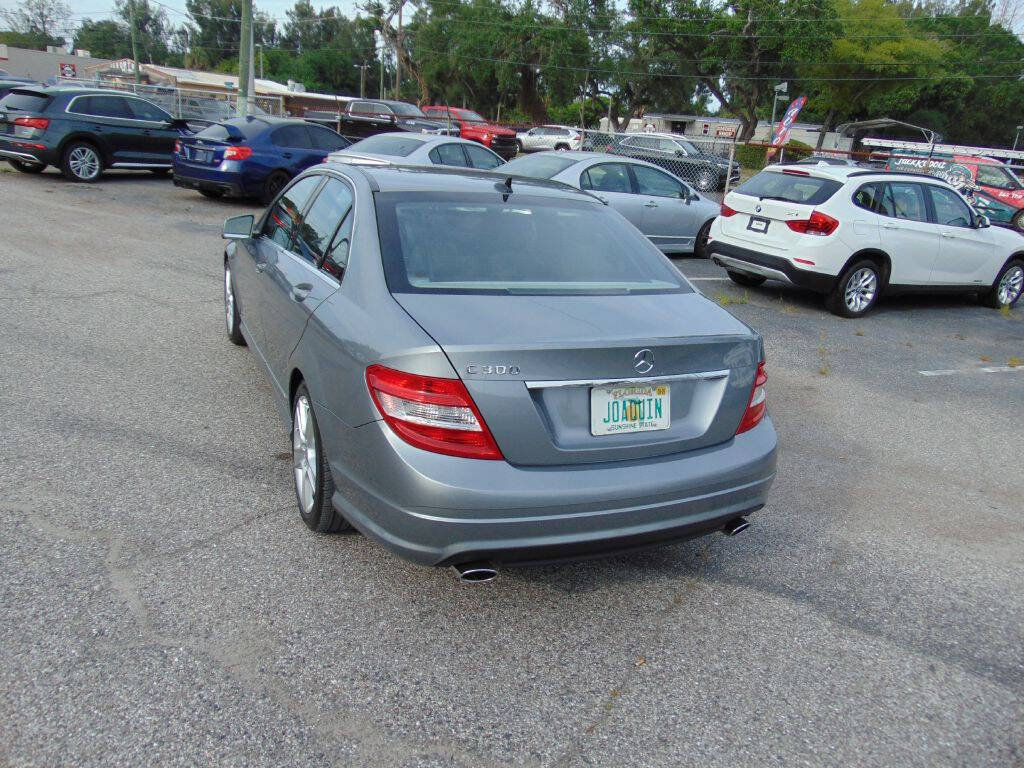 Used 2011 Mercedes-Benz C 300 Sedan image 4