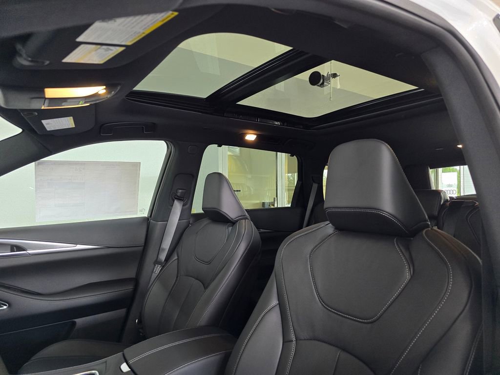 New 2025 INFINITI QX60 Luxe w/ Black Edition image 23