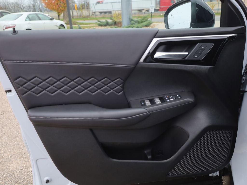 New 2025 Mitsubishi Outlander SEL Black Edition image 40
