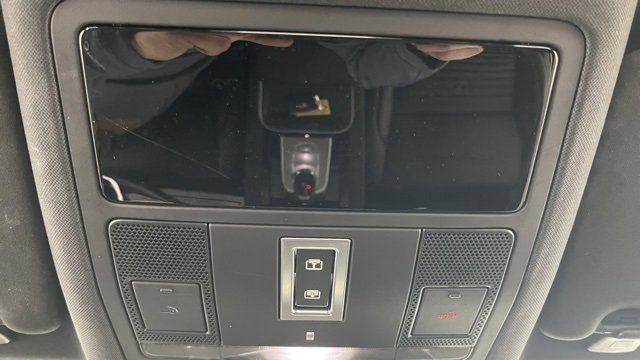 Used 2023 Land Rover Discovery Sport SE image 42