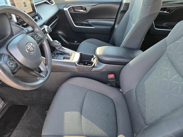 Used 2024 Toyota RAV4 XLE AWD/4WD image 18