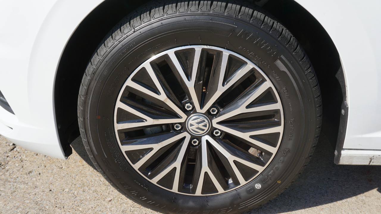 Used 2021 Volkswagen Jetta SE FWD image 9