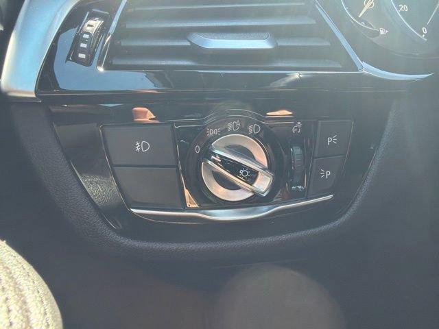 Used 2018 BMW 530i xDrive AWD/4WD image 19
