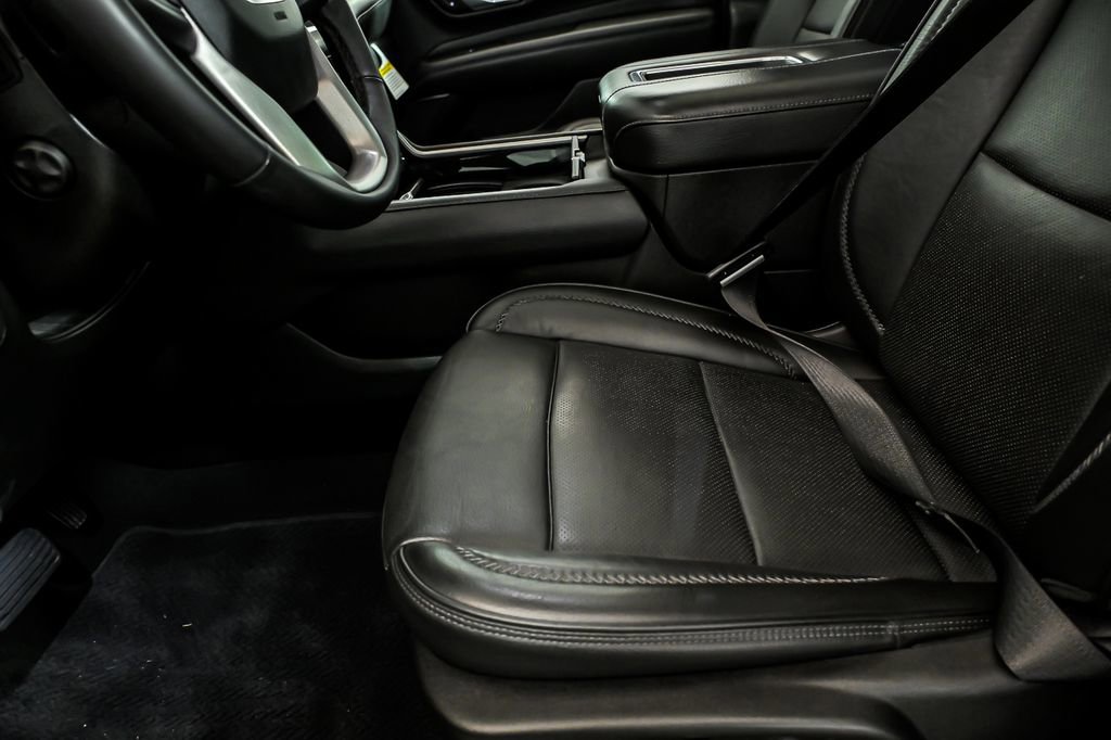 Used 2023 GMC Yukon XL Denali AWD/4WD image 13