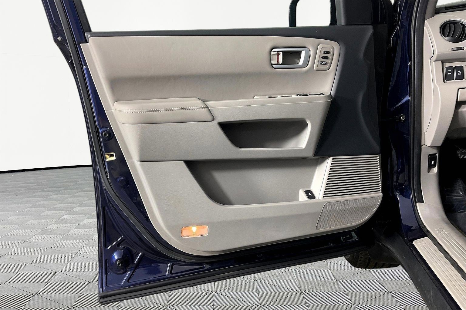 Used 2014 Honda Pilot Touring image 20