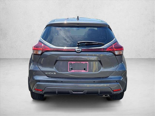 Used 2022 Nissan Kicks S FWD image 6