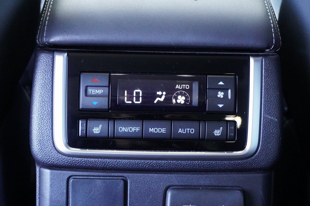 Used 2020 Subaru Ascent Limited w/ Technology Package image 13