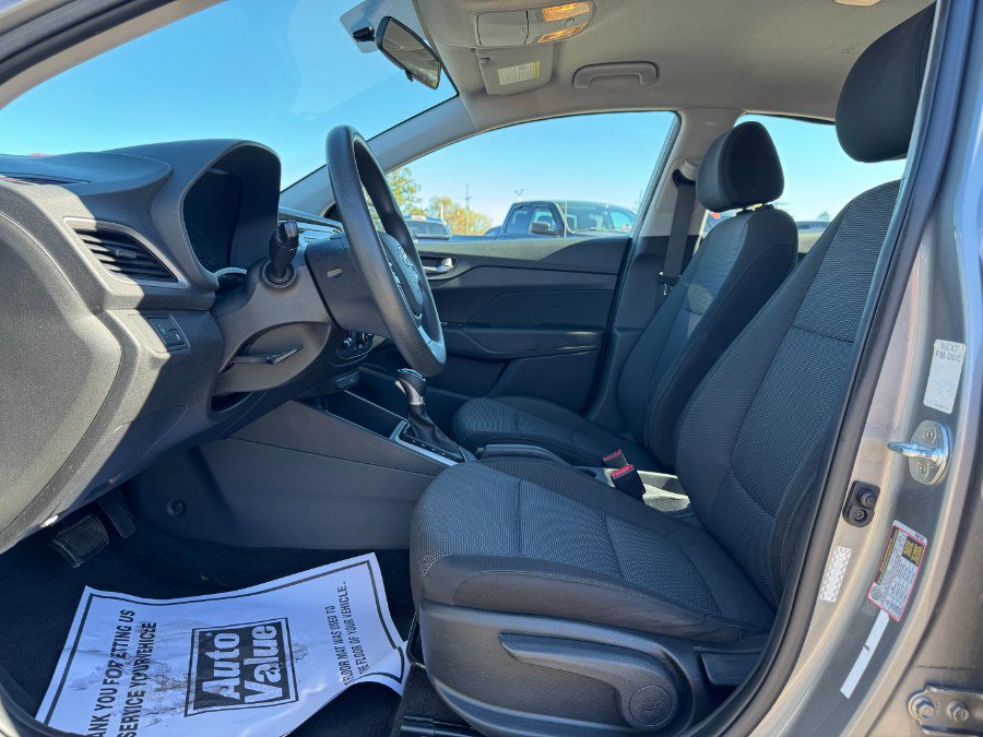 Used 2021 Hyundai Accent SE image 15