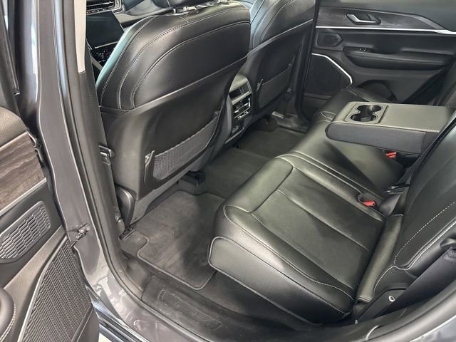 Used 2023 Jeep Grand Cherokee 4WD 4xe image 21