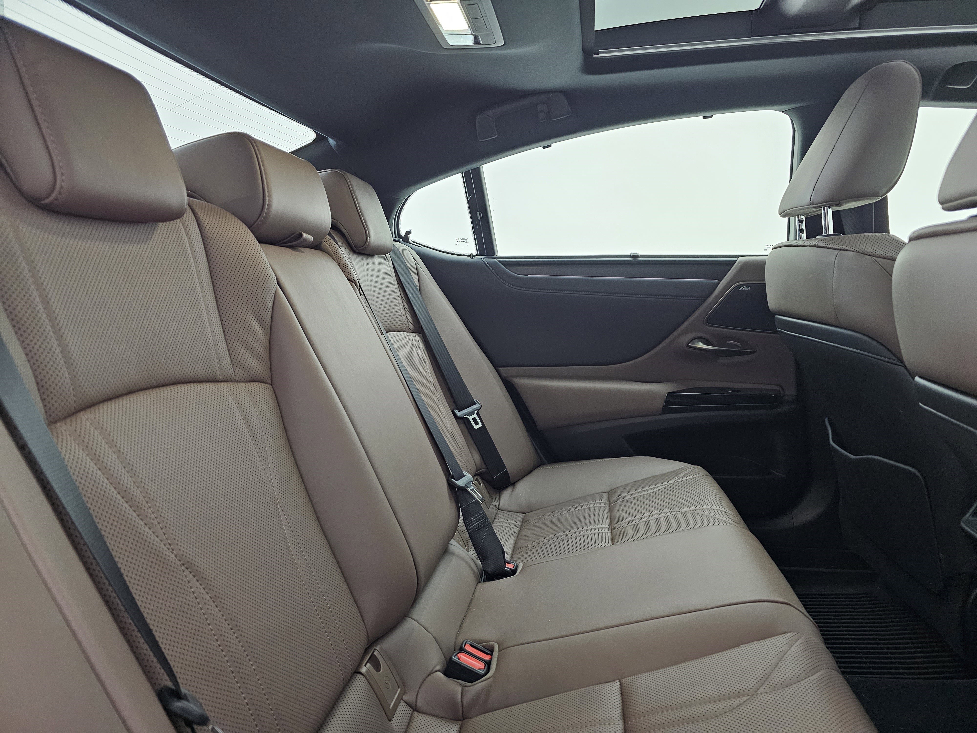 Used 2024 Lexus ES 350 Ultra Luxury w/ Accessory Package (Z1) image 26