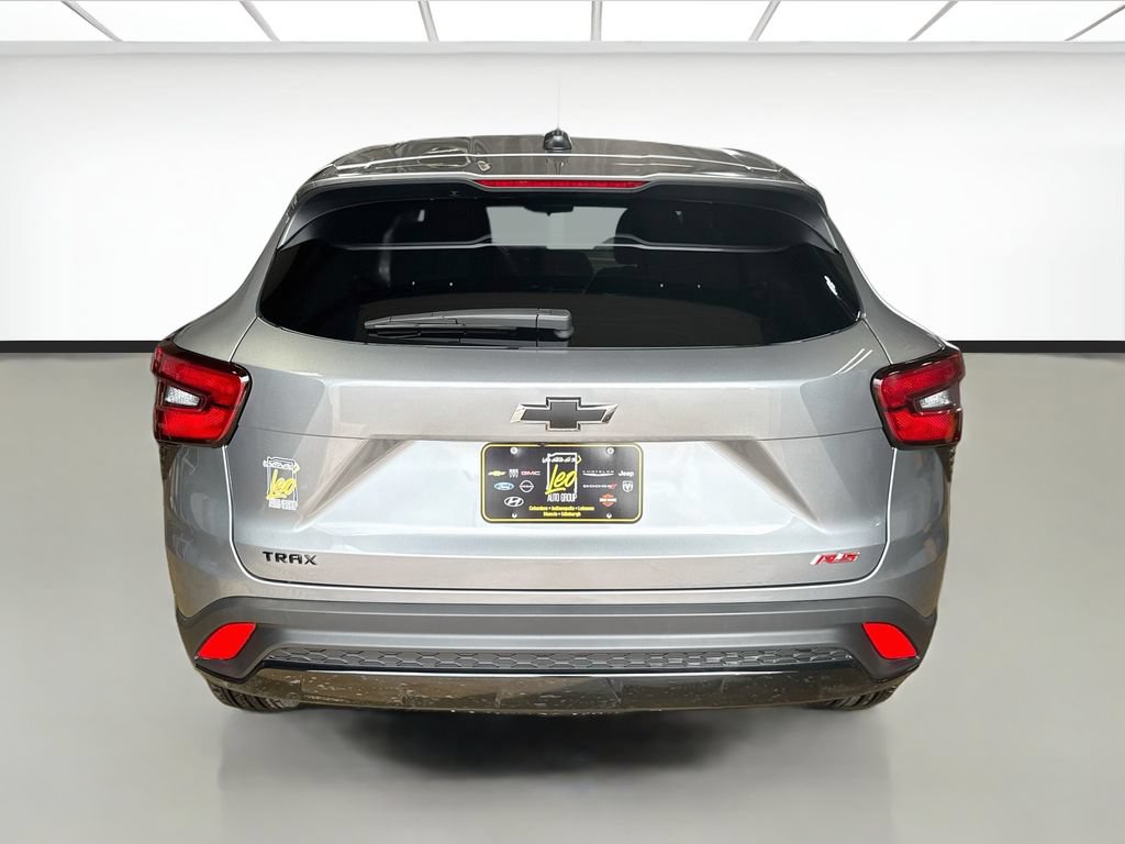 New 2026 Chevrolet Trax RS w/ Sunroof Package FWD image 6