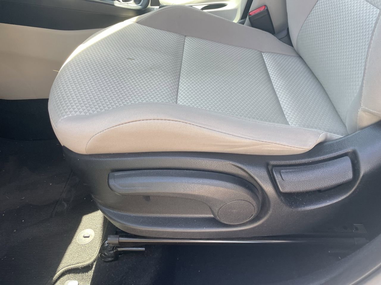 Used 2024 Kia Soul LX FWD image 8