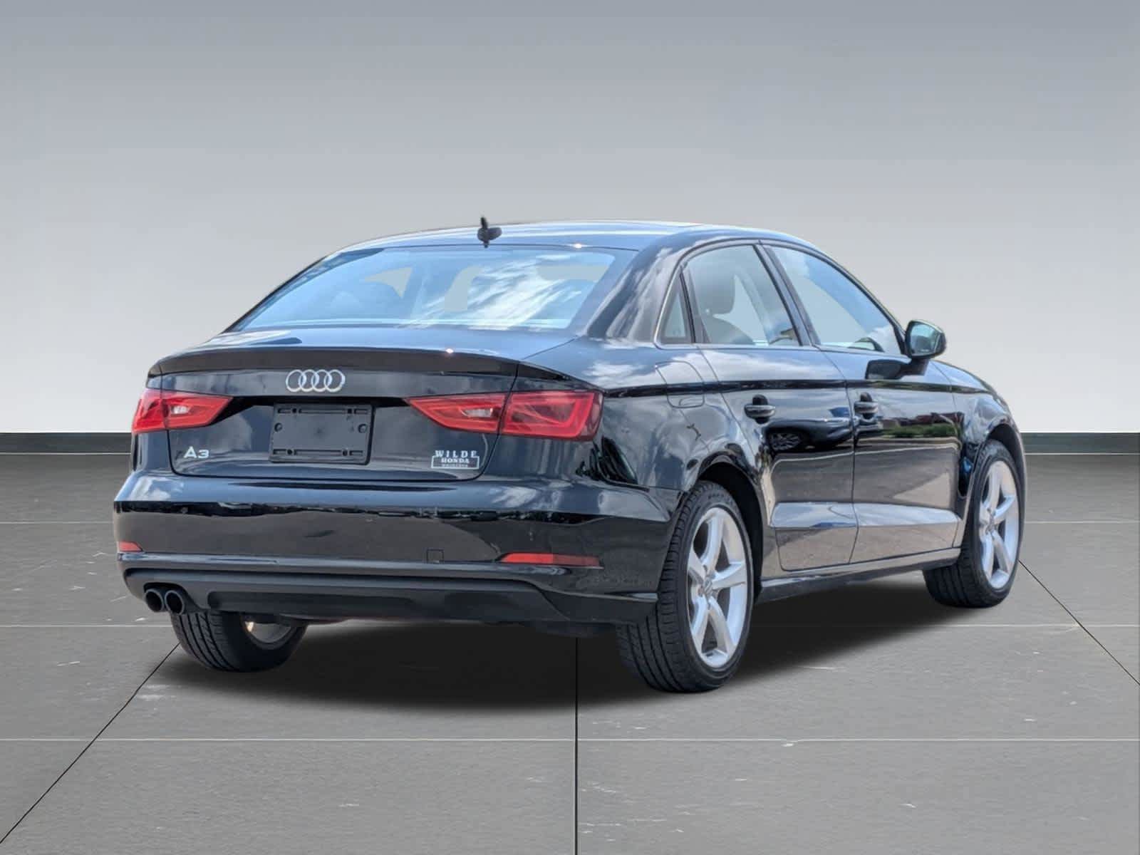Used 2015 Audi A3 1.8T Premium w/ Cold Weather Package FWD image 5