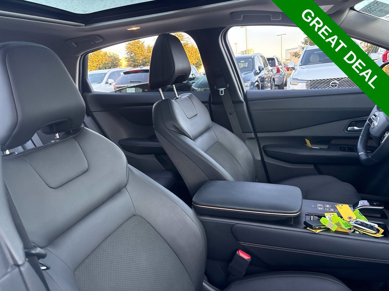 Used 2024 Nissan Ariya AWD image 15