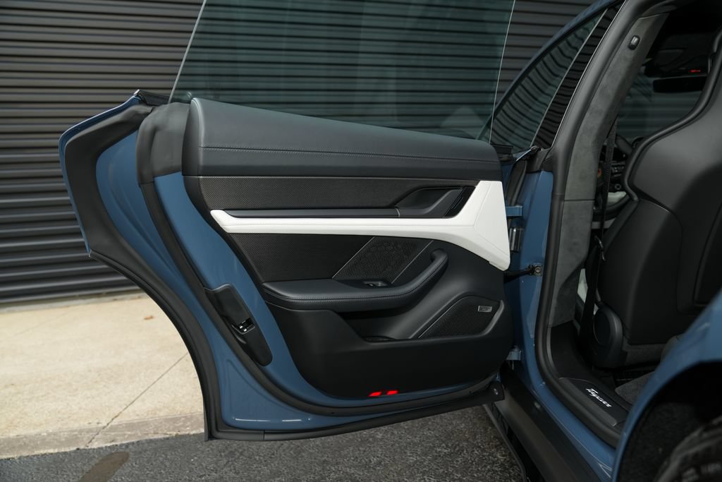 New 2026 Porsche Taycan GTS AWD/4WD image 34