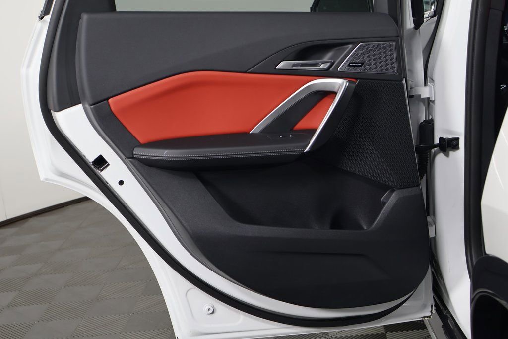 Used 2025 BMW X1 xDrive28i w/ Premium Package image 13