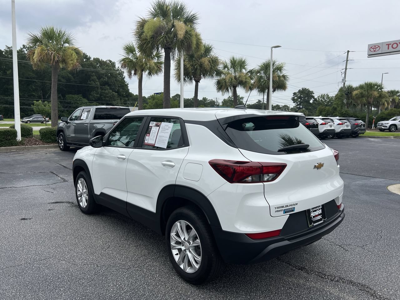 Used 2023 Chevrolet TrailBlazer LS AWD/4WD image 8
