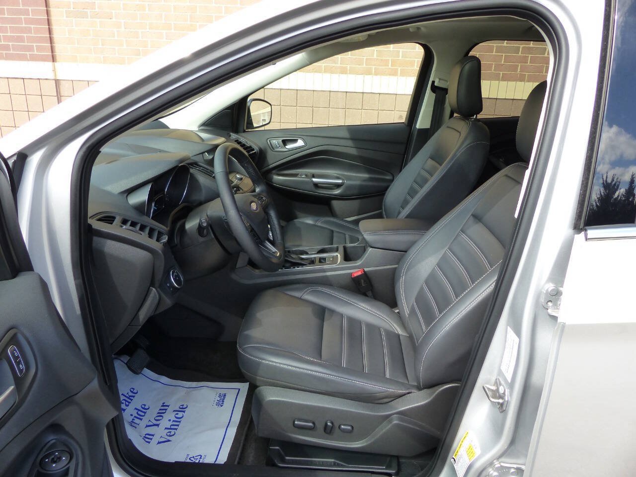 Used 2019 Ford Escape SEL FWD image 22
