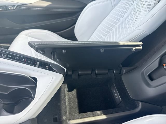 New 2025 Chevrolet Corvette E-Ray image 21