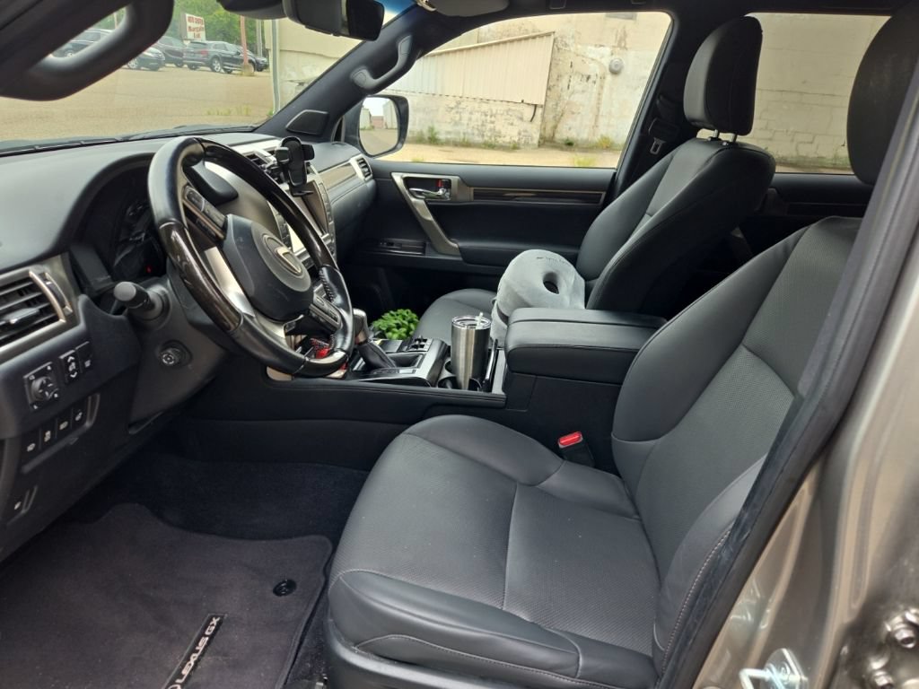 Used 2021 Lexus GX 460 Premium w/ Premium Package AWD/4WD image 25