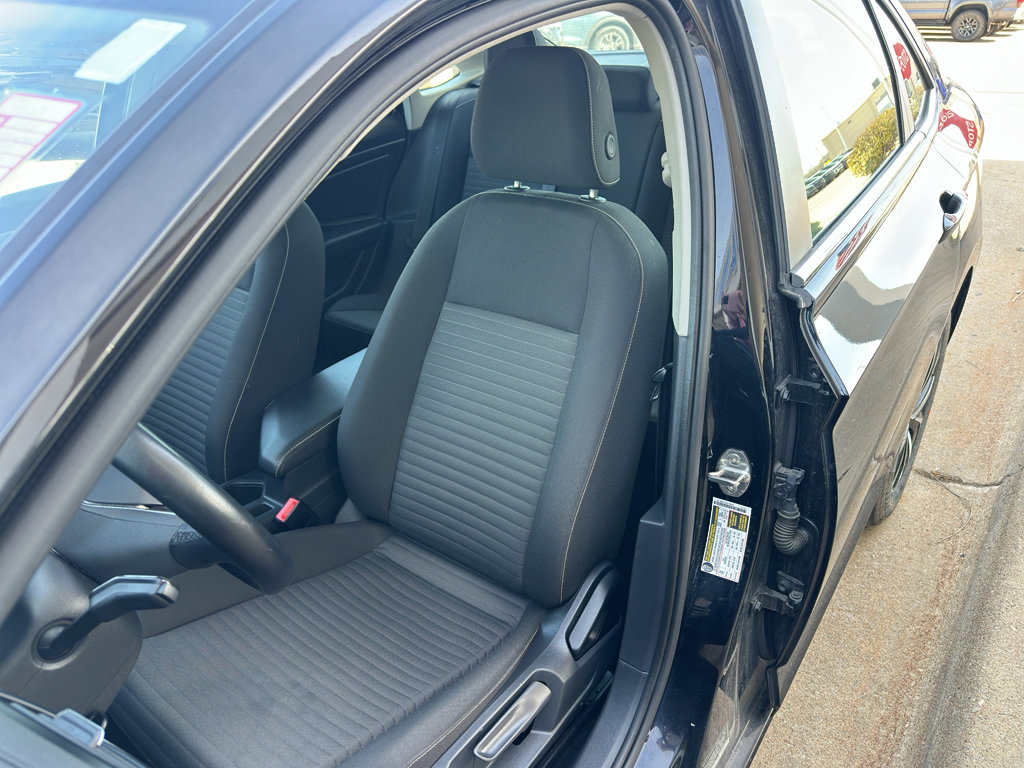 Used 2024 Volkswagen Jetta S image 23