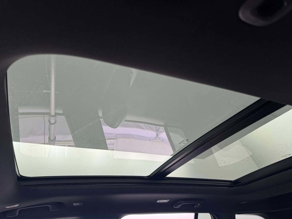 New 2025 Jeep Grand Cherokee Overland image 38