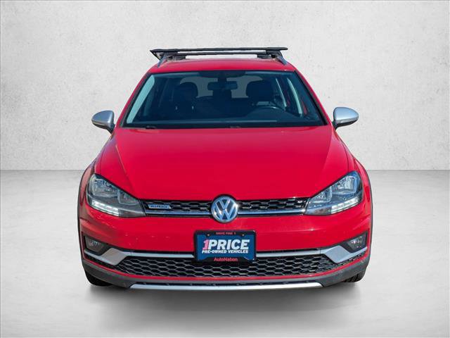 Used 2019 Volkswagen Golf Alltrack S image 2