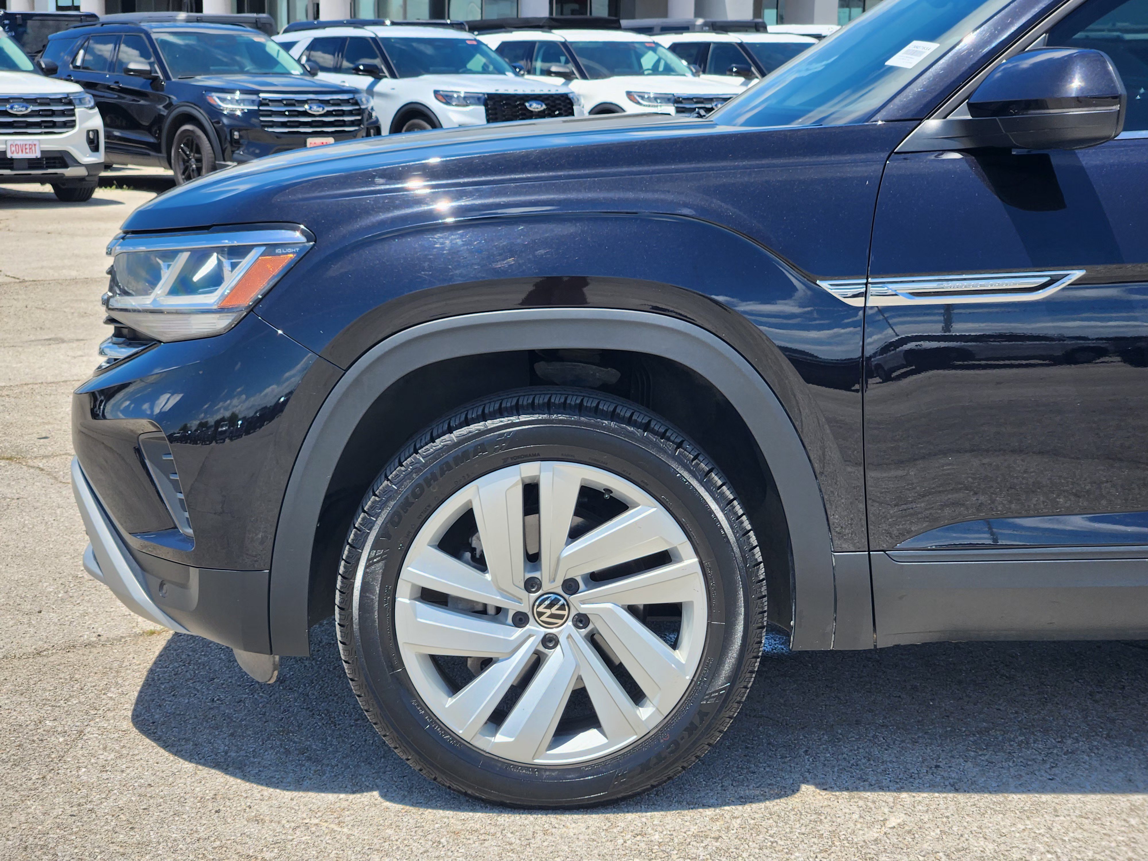 Used 2021 Volkswagen Atlas Cross Sport SE FWD image 9