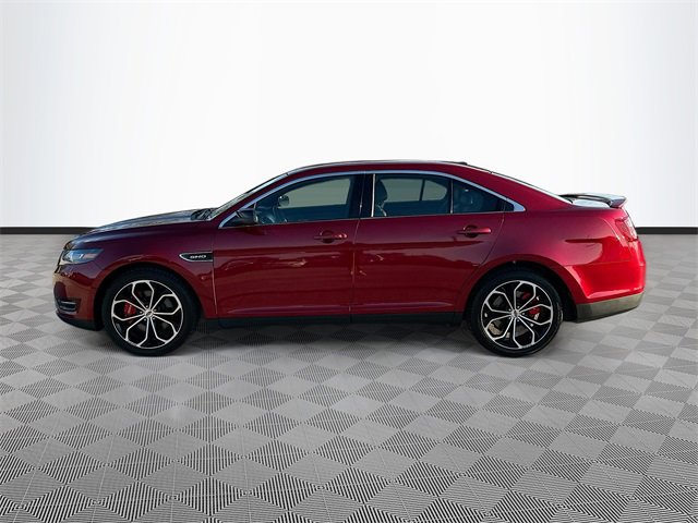 Used 2019 Ford Taurus SHO image 4