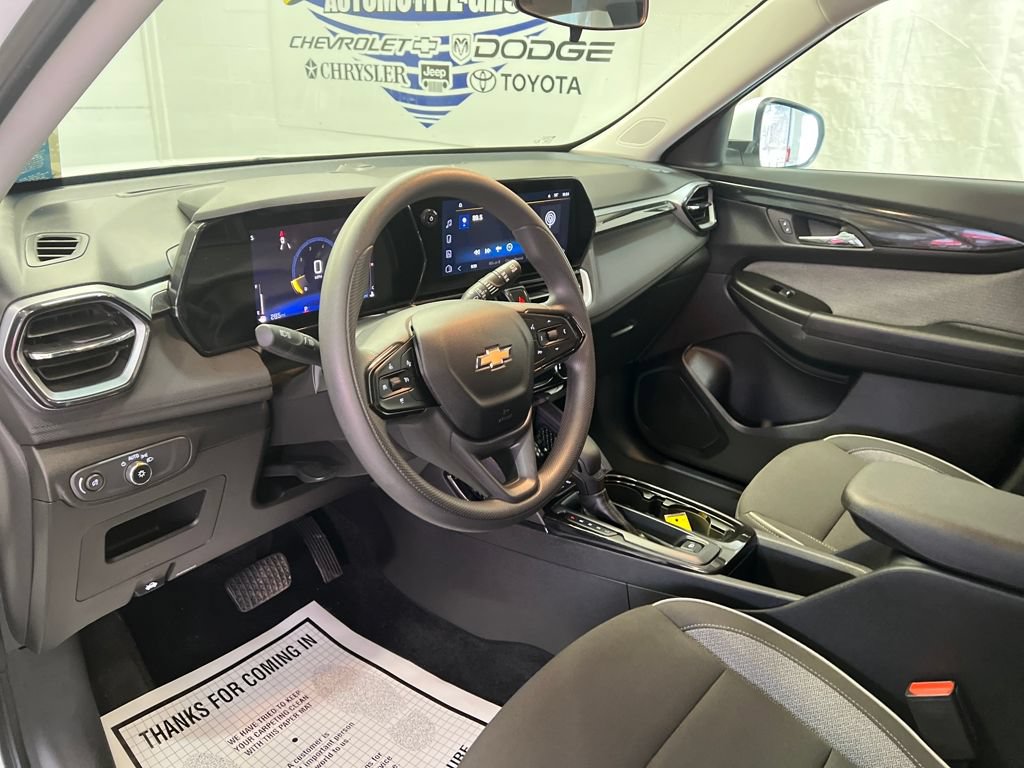 Used 2024 Chevrolet TrailBlazer LT FWD image 18