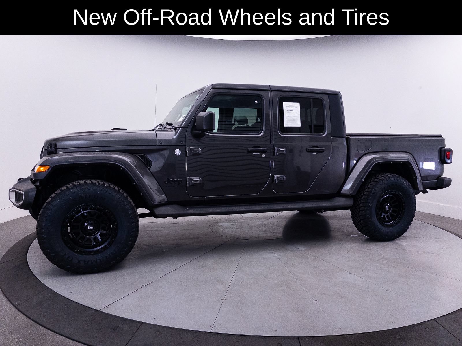Used 2021 Jeep Gladiator Sport AWD/4WD image 39