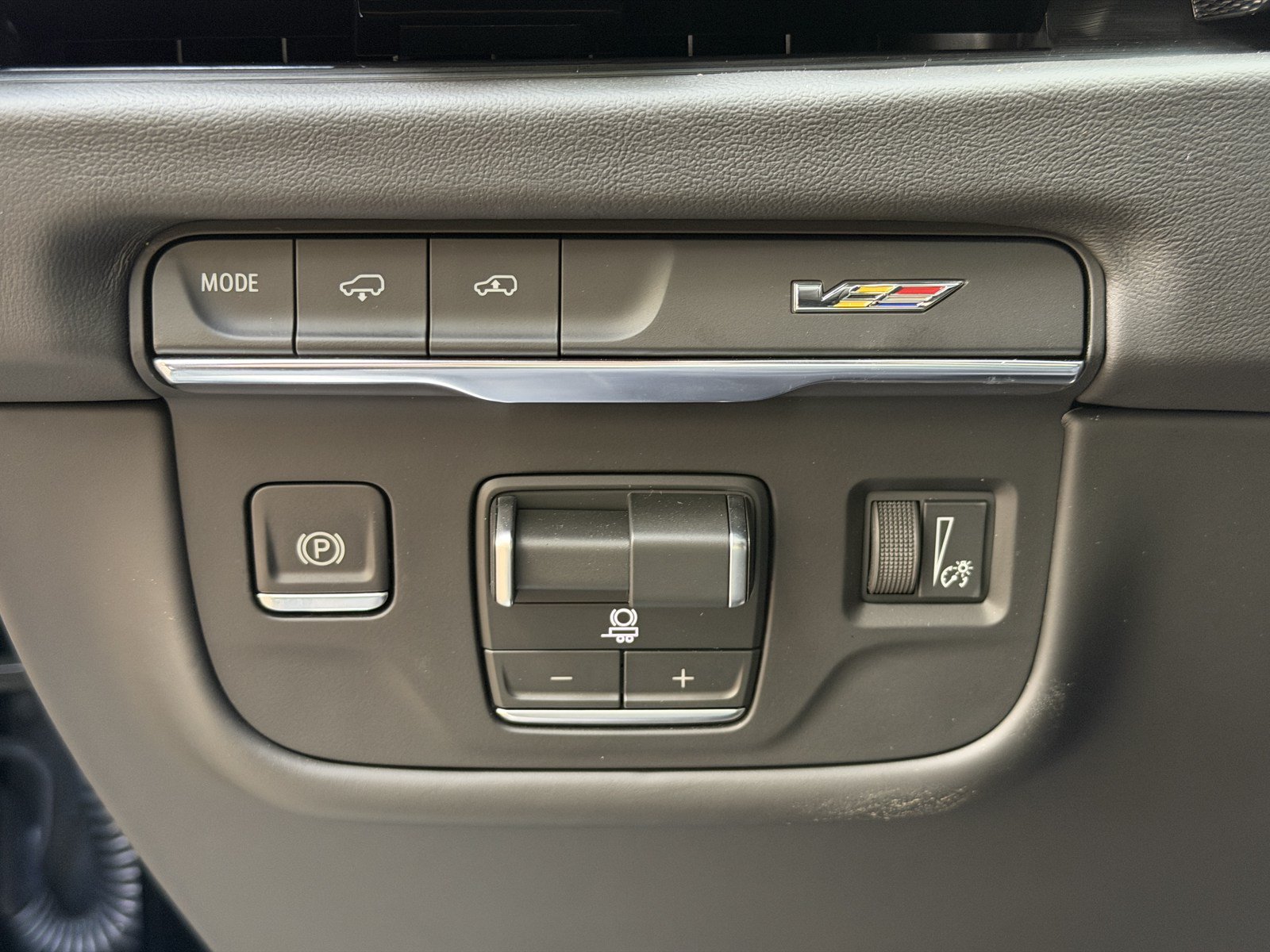Used 2026 Cadillac Escalade V AWD/4WD image 19