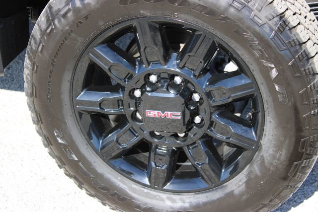 Used 2025 GMC Sierra 2500 AT4 w/ AT4 Premium Plus Package image 17