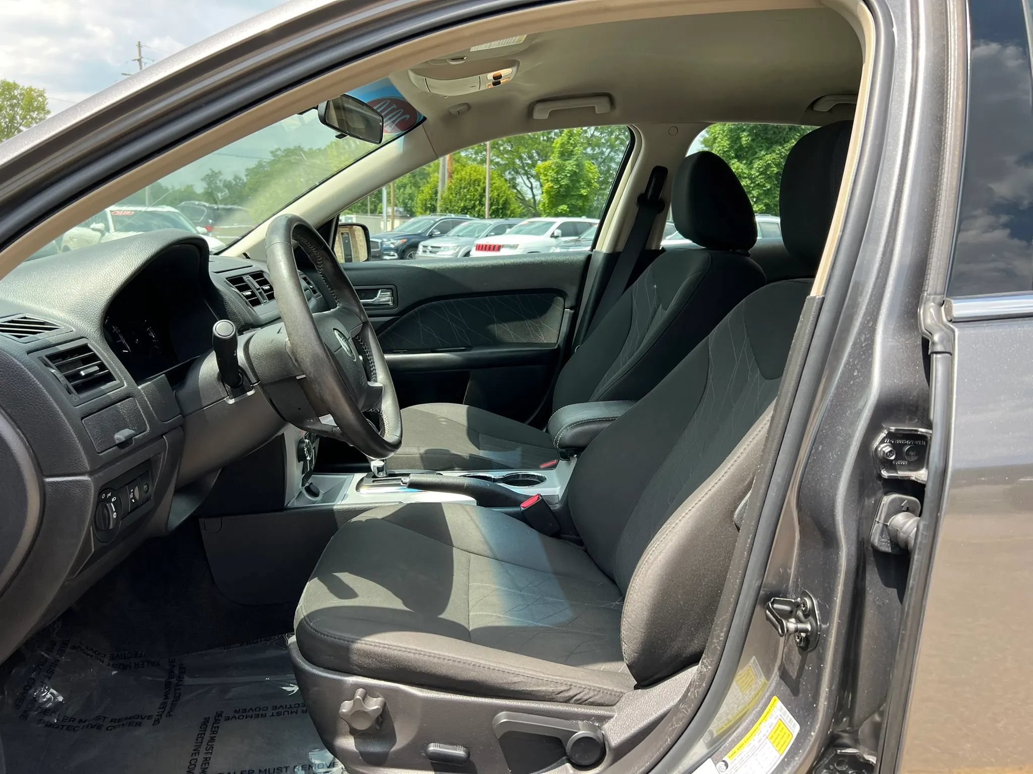 Used 2010 Mercury Milan FWD image 16